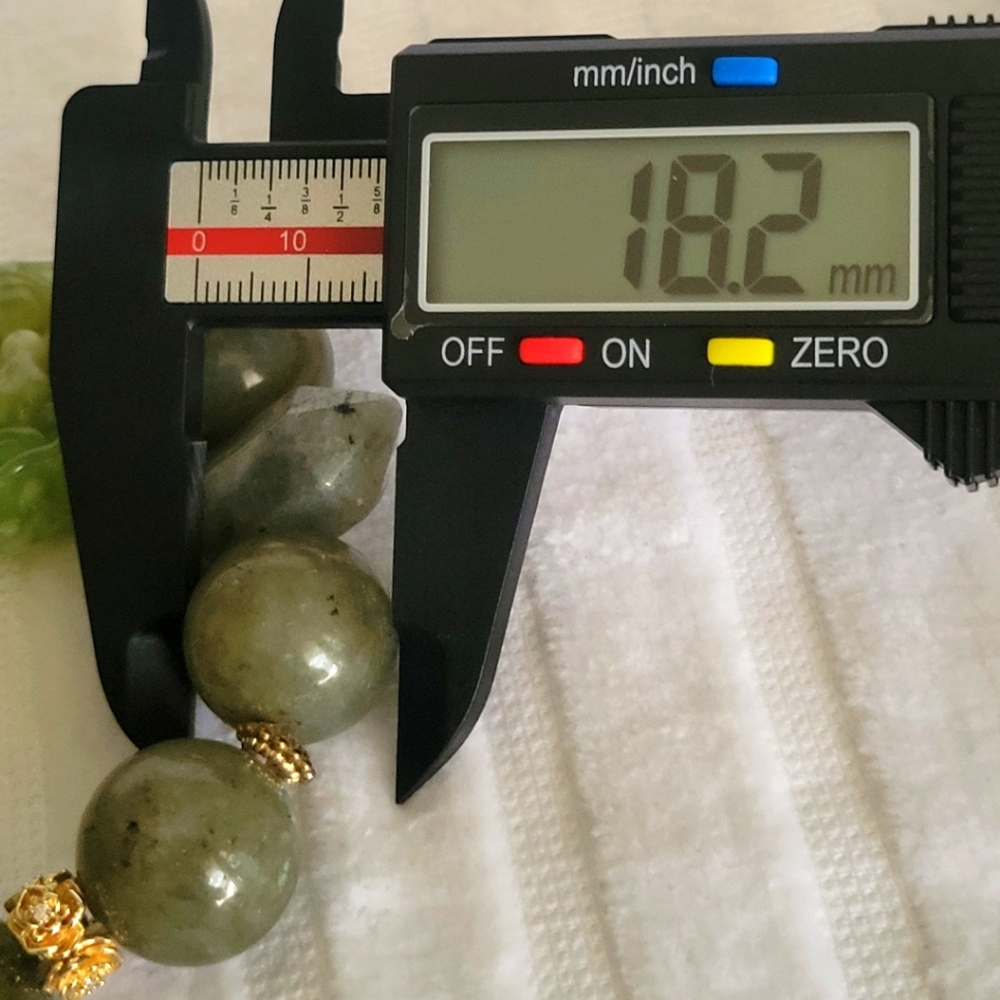 🎋Xiu Jade Rabbit Labradorite Bracelet - Picture 8 of 16